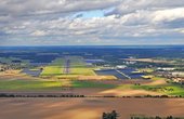Hier sehen Sie die Solarkollektoren im Solarpark Rothenburg (Foto: Gehrlicher Solar AG)