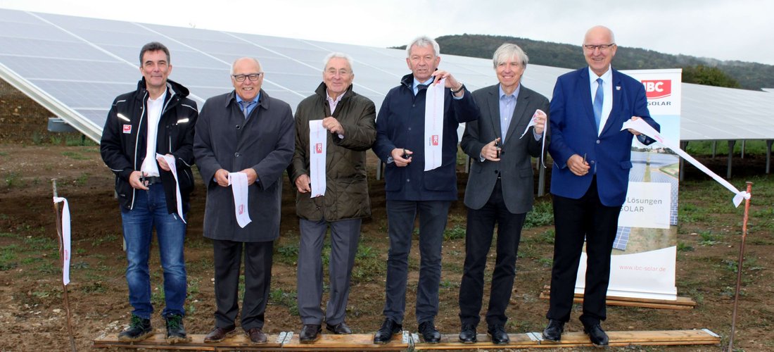 Offizielle Eröffnung der 8,5 MWp Photovoltaik-Freiflächenanlage in Markt Hirschaid (Foto: IBC SOLAR AG)