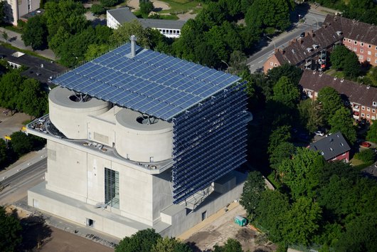PV-Anlagen auf dem Energiebunker in Hamburg (Foto: Hamburg Energie)