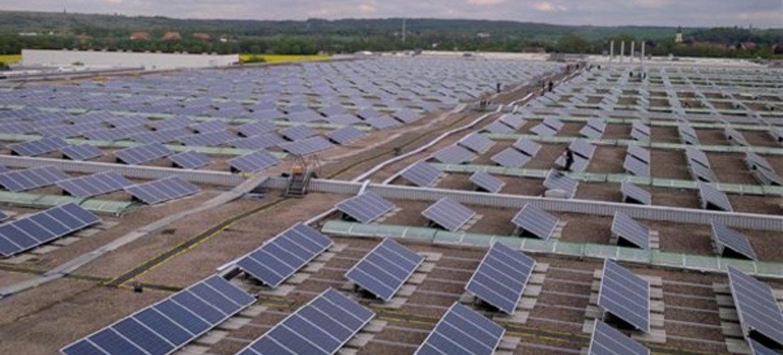 Hier sehen Sie die Solaranlage der Otto Group in Ohrdruf (Foto: Otto GmbH & Co KG, Hamburg)