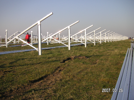 In Brandis, in der Nähe von Leipzig, ist ein Solarpark entstanden. Foto: Juwi