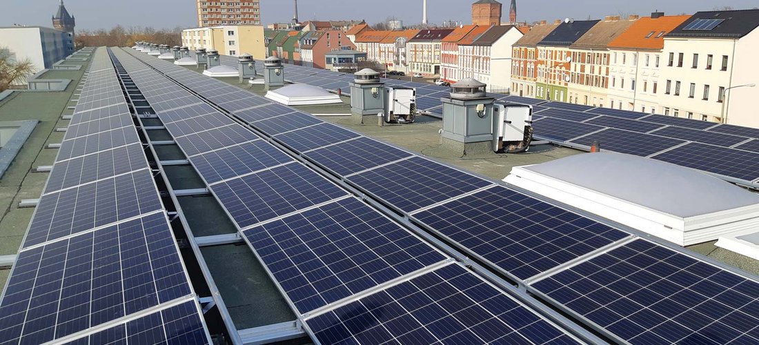 Solaranlage erzeugt Mieterstrom auf den eigenen Dächern (Foto: SOLARIMO)