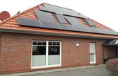 Haus Vinke in Norden mit neuer Photovoltaikanlage 2021 (Foto: © Uwe Vinke)