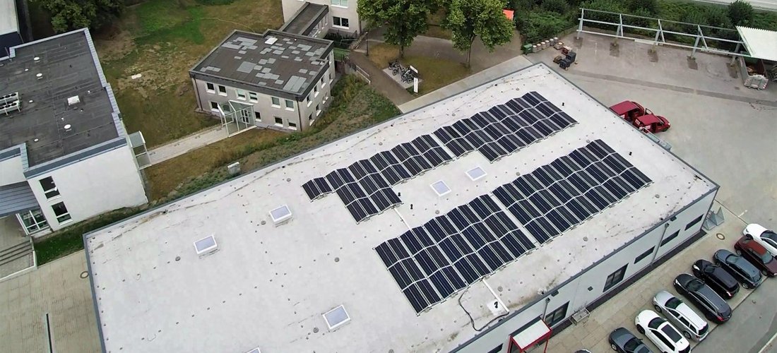 Solarmodule erzeugen auf der SEH in Herne sauberen Strom (Stadtwerke Herne AG)
