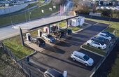 Ein Jahr Schnellladepark in Duisburg hieß es im Februar 2020: Gut 3.000 Mal haben Elektroautos dort insgesamt 62.000 Kilowattstunden Ökostrom für eine klimafreundliche Mobilität geladen. Foto: Innogy
