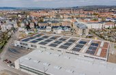 Hier sehen Sie eine Luftaufnahme der Solarzellen in Dresden (Foto: Ben Gierig)