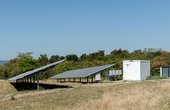 Niestetal: Der Solarpark liegt in unmittelbarer Nähe der SMA-Produktionsstätte. Foto: IBC Solar