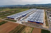 Die Aufdachanlage von Pfenning Logistics in Heddesheim ist eine der größten Aufdach Photovoltaikanlagen in Europa mit 8,1 MWp. (Copyright: WIRSOL Aufdach GmbH)