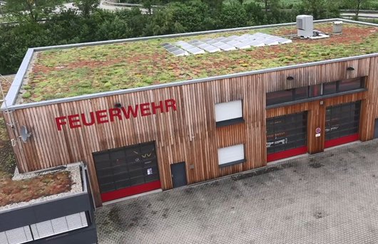 Die Feuerwache in Walheim versorgt sich selbst mit Solar-Strom. (Copyright: E3/DC GmbH)