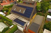 Luftbild der fertig installierten Photovoltaik-Anlage in Bremen (Foto: Powertrust)