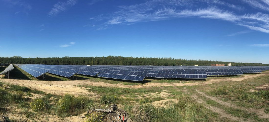 Hier sehen Sie eine Aufnahme des Solarparks in Pritzen (Foto: obs/Trianel GmbH/Reimer)