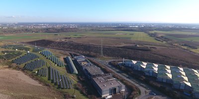 Hier sehen Sie Solarmodule auf dem Deponiestandort in Flörsheim-Wicker (Foto: RMD Rhein-Main Deponie GmbH)
