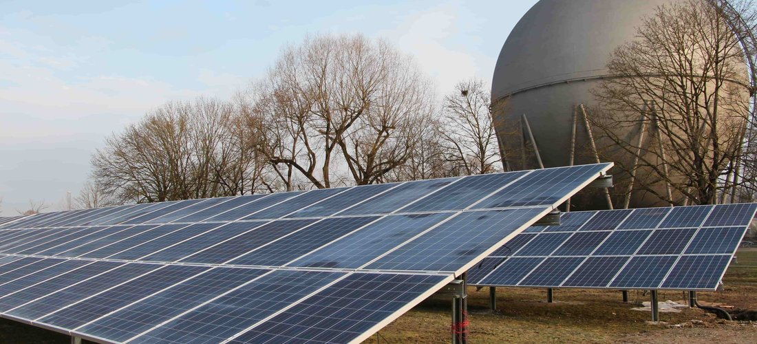Solarpark an der Gaskugel in Konstanz erzeugt Ökostrom (Foto: Stadtwerke Konstanz GmbH)