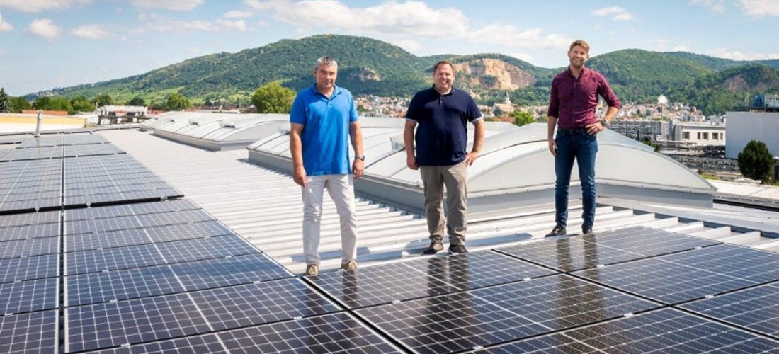 Hier sehen Sie die Solarpaneele am Standort Dossenheim (Foto: AVR Energie GmbH, Sinsheim)