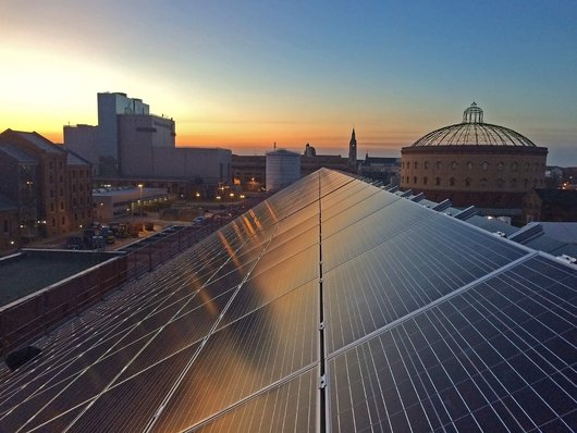 Hier sehen Sie die Solarmodule der Kabelhalle (Foto: SunEnergy Europe)