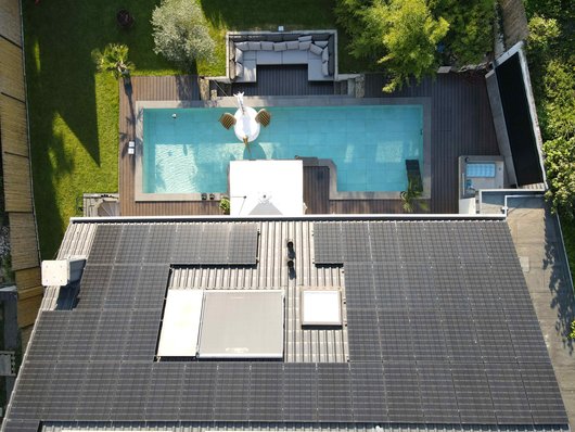 LG Electronics hat das hoehnerhaus in Remagen-Oberwinter bei Bonn mit 75 Hochleistungsmodulen ausgestattet. (Foto-Quelle: LG Electronics / LEWIS Communications GmbH)
