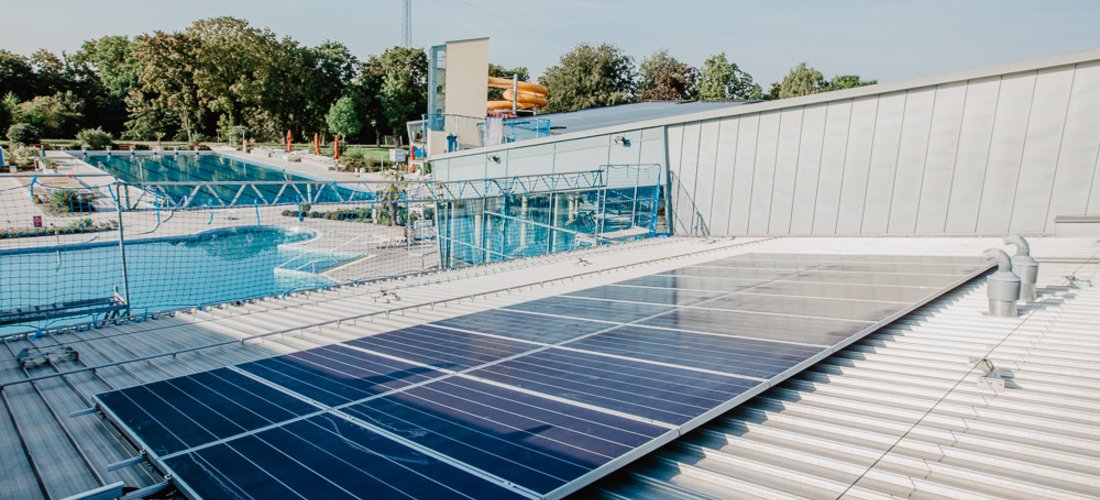 Hier sehen Sie die Solarmodule auf dem Königsbad in Forchheim (Foto: Stadtwerke Forchheim)