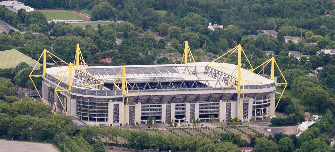 Hier sehen Sie die PV-Module auf dem Stadion in Dortmund (Foto: Borussia Dortmund GmbH)