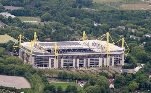 Hier sehen Sie die PV-Module auf dem Stadion in Dortmund (Foto: Borussia Dortmund GmbH)